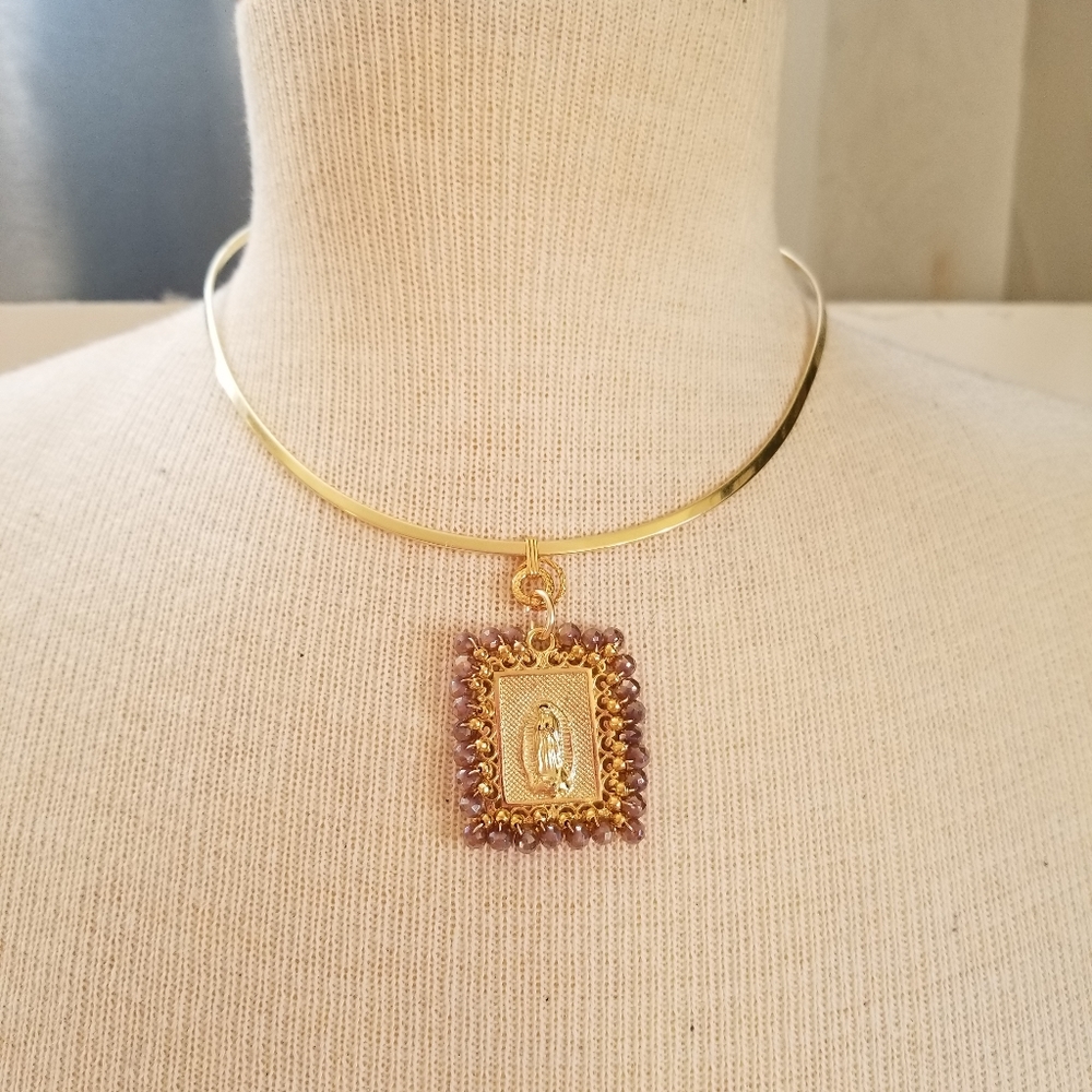 Choker - Picture 5 of 7